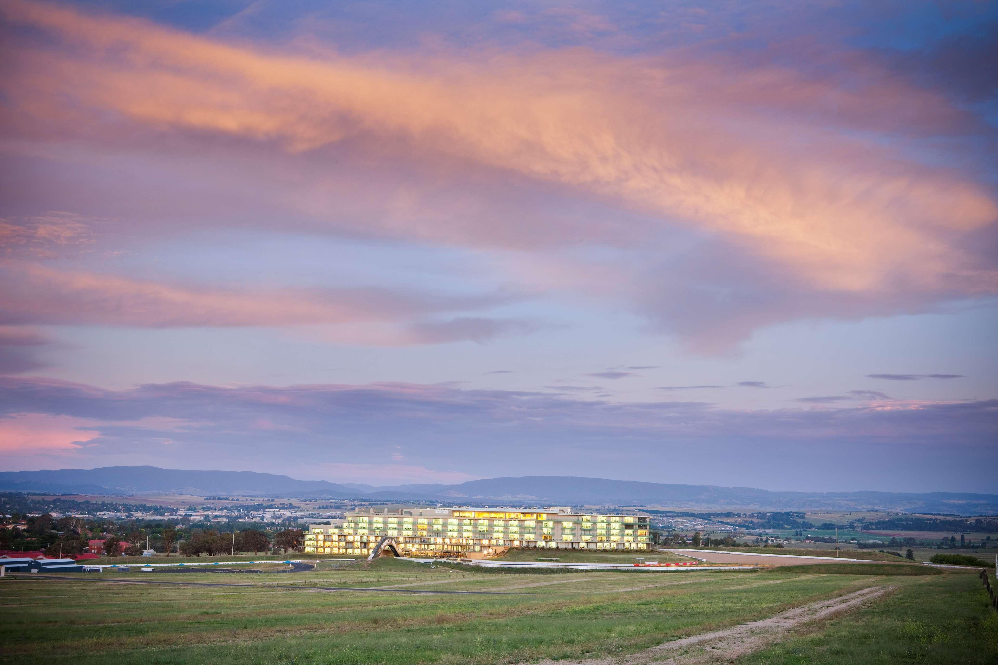 Rydges Mount Panorama Bathurst Hotel Exterior photo