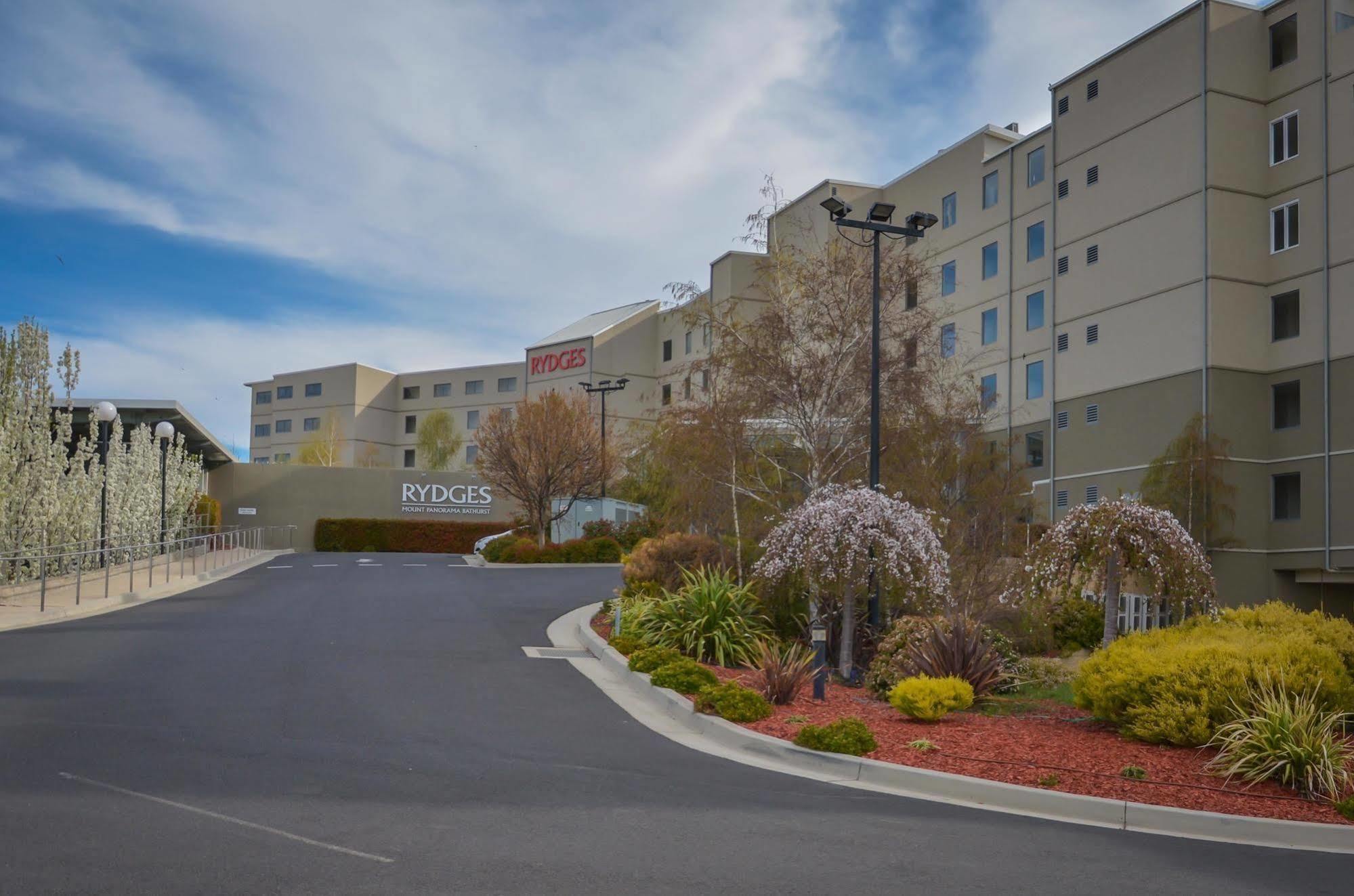 Rydges Mount Panorama Bathurst Hotel Exterior photo