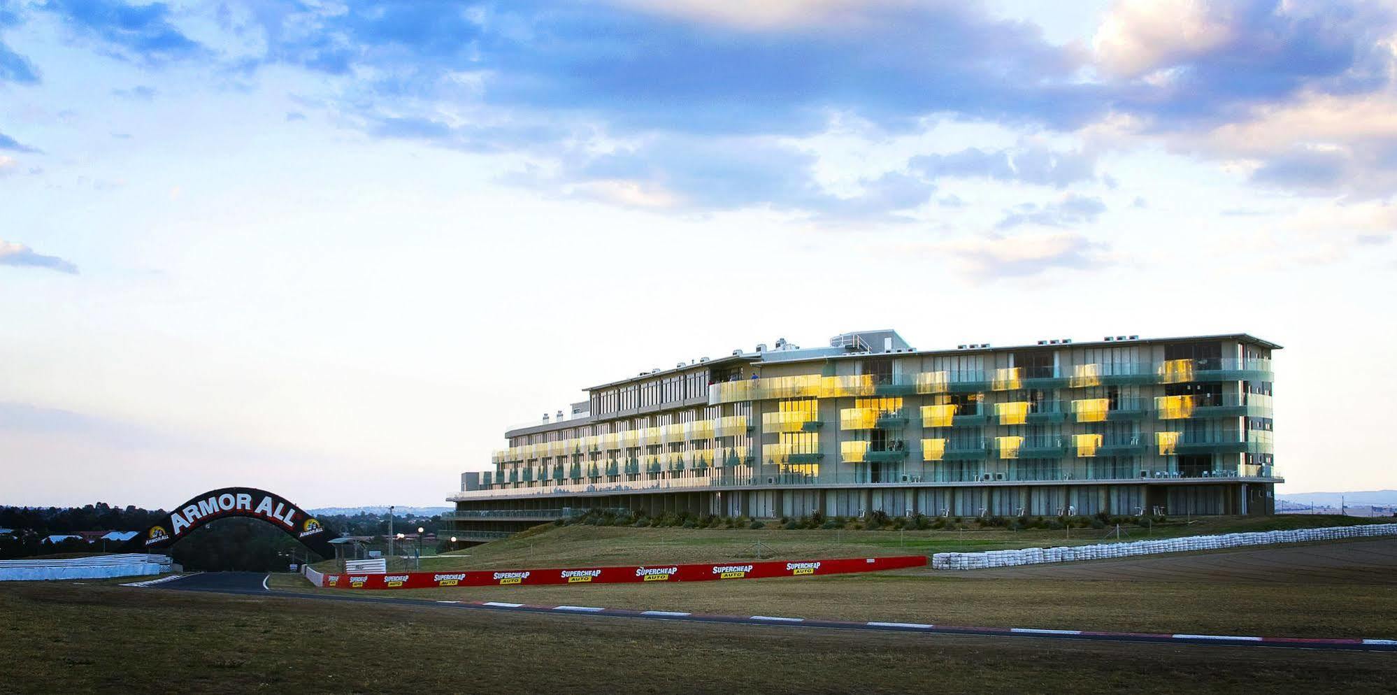 Rydges Mount Panorama Bathurst Hotel Exterior photo